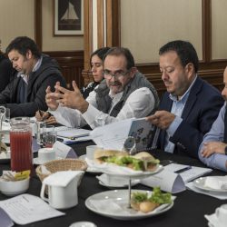 El presidente de la Multigremial, Héctor Henríquez; dando la bienvenida a la actividad y explicando las motivaciones que hay tras este tipo de encuentros.